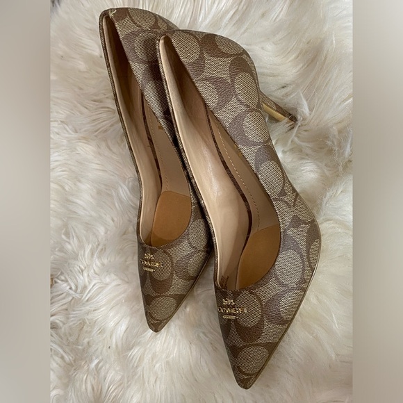 COACH NEW HEELS. - Picture 5 of 10